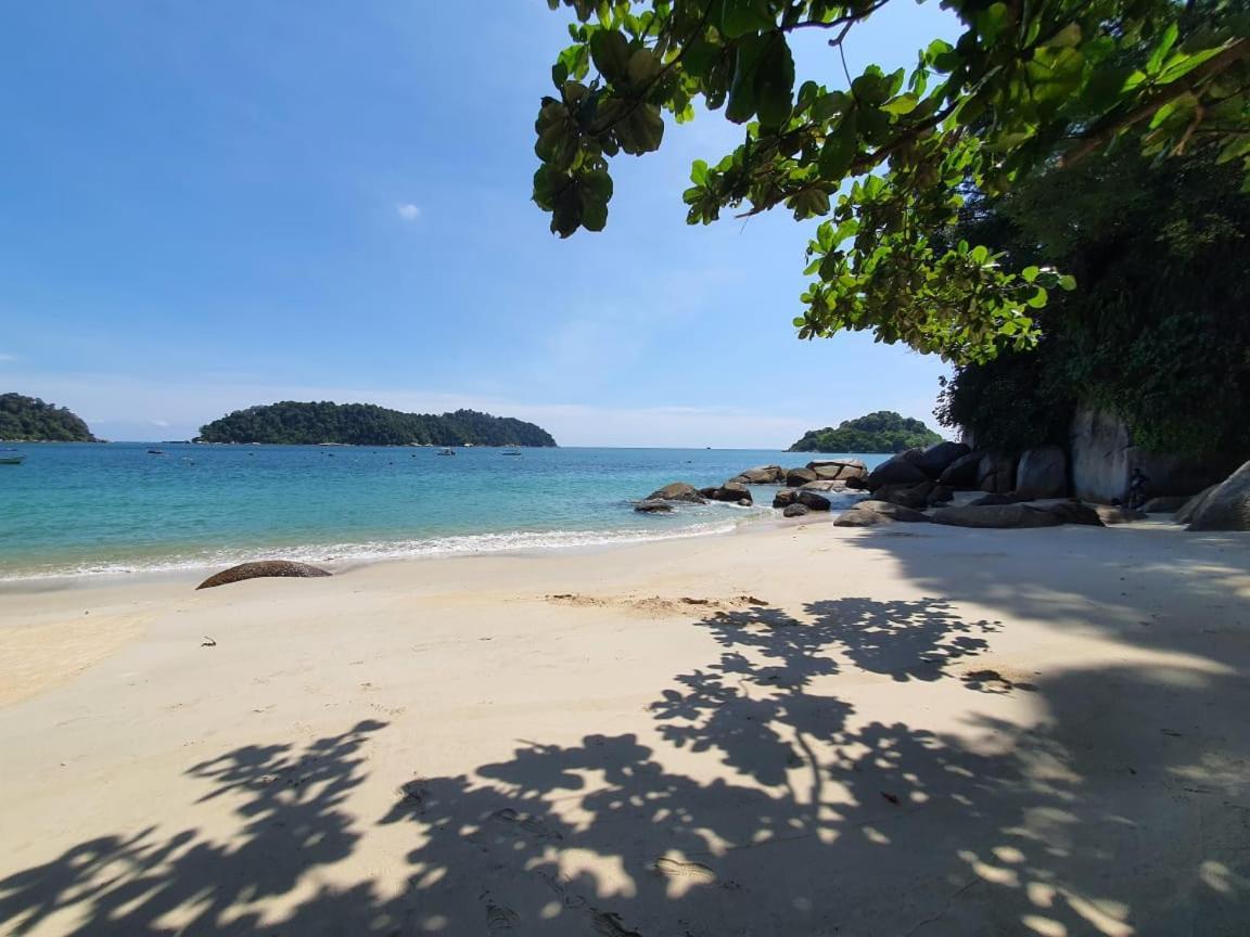 Shoplot Hostel Pangkor Kampong Pasir Bogak Exterior photo